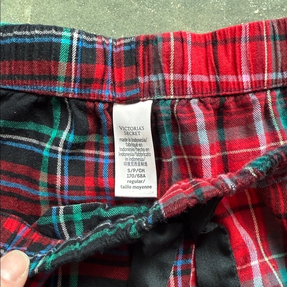 Victoria’s Secret Plaid Flannel Pajama Set - Picture 7 of 14